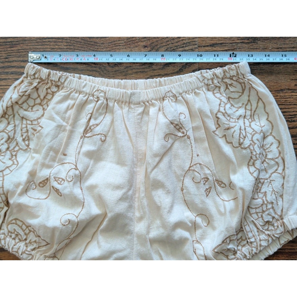 NWT Anthropologie Sz M Embroidered Beige Bloomer Shorts Pull On Elastic Boho - Picture 7 of 8